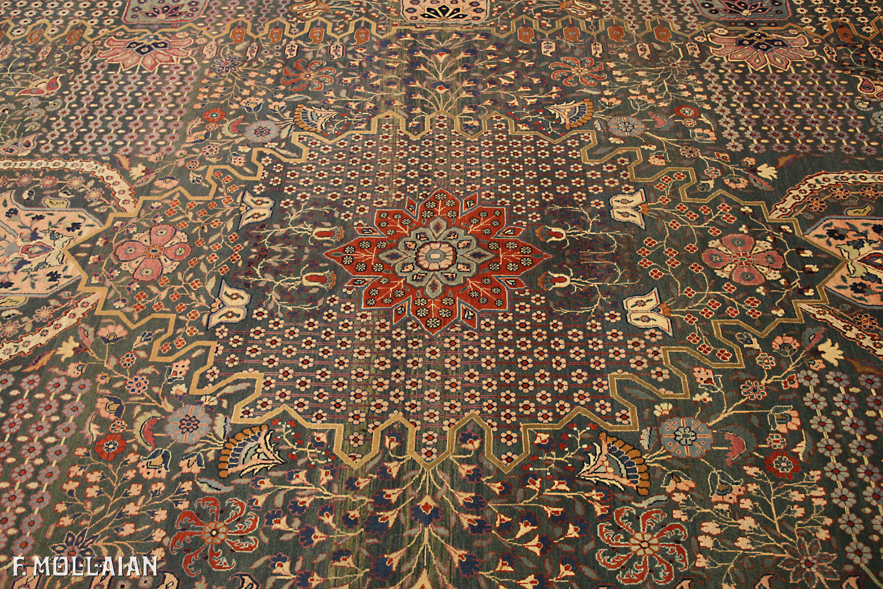 Antique Persian Tabriz Carpet n°:20796096